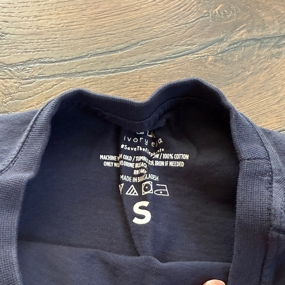 Two Ivory Ella T-shirt’s Pink (medium) and Navy (small) - Picture 5 of 5